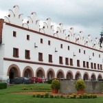 2005_namesti_100_3093_cut_small